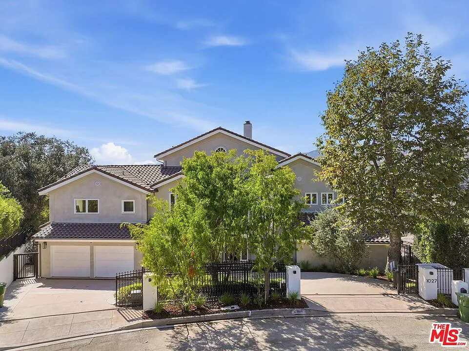 6 bed, 7.0 bath, 6582 sqft, $65,000 — Photo 4