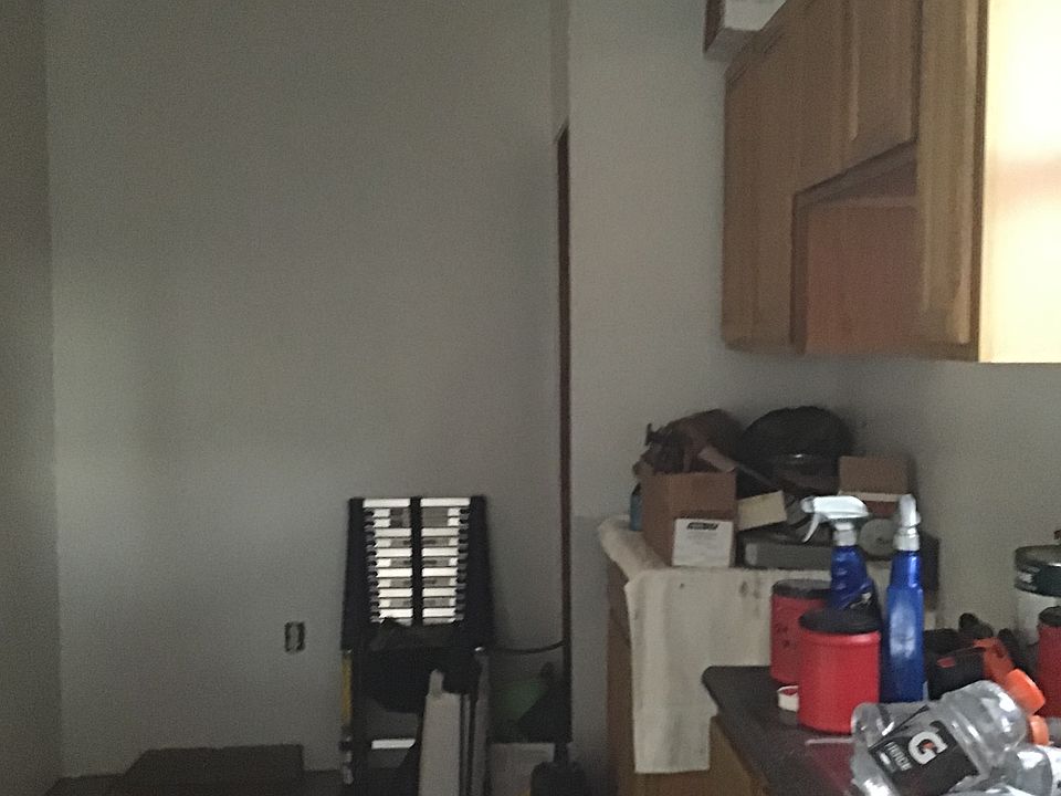 2nd image of 852 N Rosser St