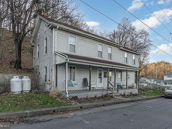3rd image of 147 N 6th St