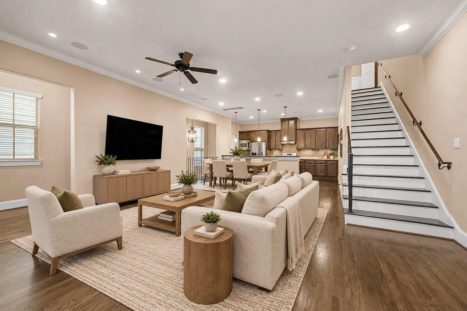 3 bed, 3.5 bath, 2355 sqft, $3,600 — Photo 4