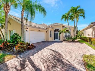 8204 Pine Cay Rd, Wellington, FL 33414