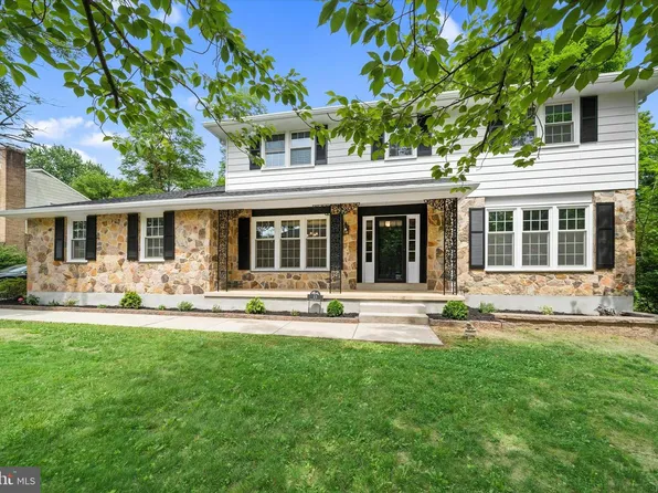15 Stone Crop Rd, Wilmington, DE 19810
