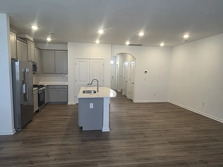 1744 Hidalgo Dr — Photo 5