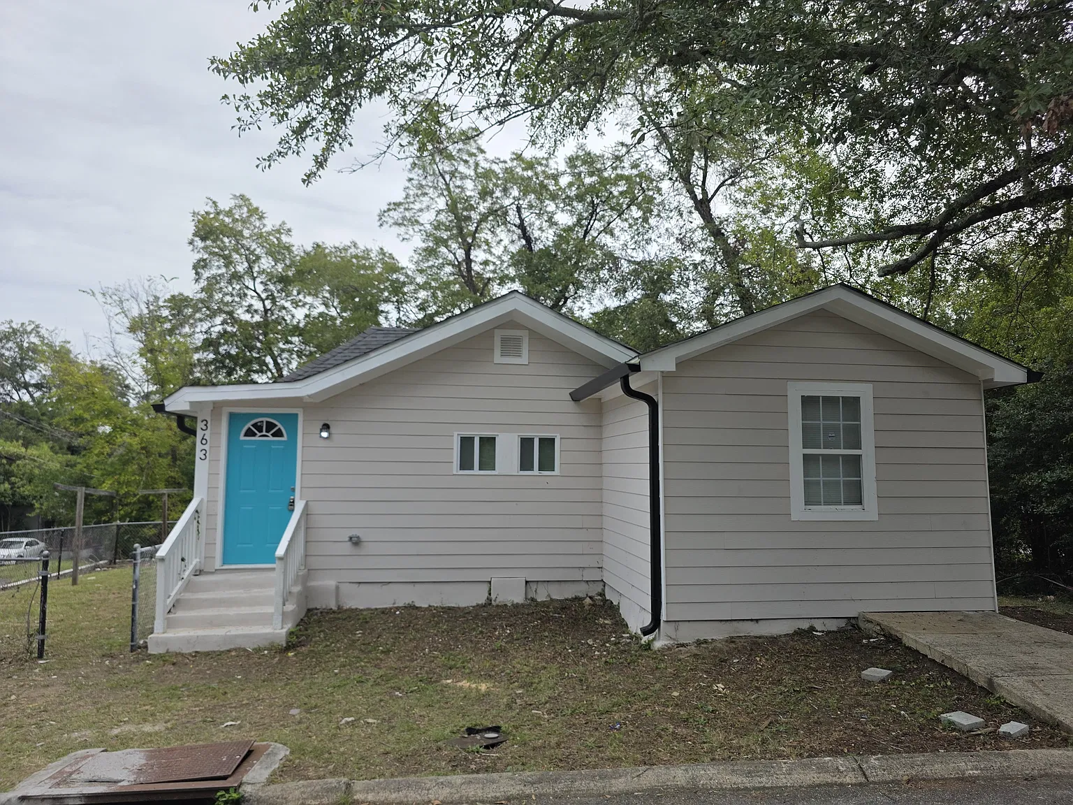 6 bed, 1839 sqft, $1,750 — Photo 2