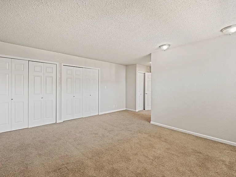 211 N Delaware Ave — Photo 49