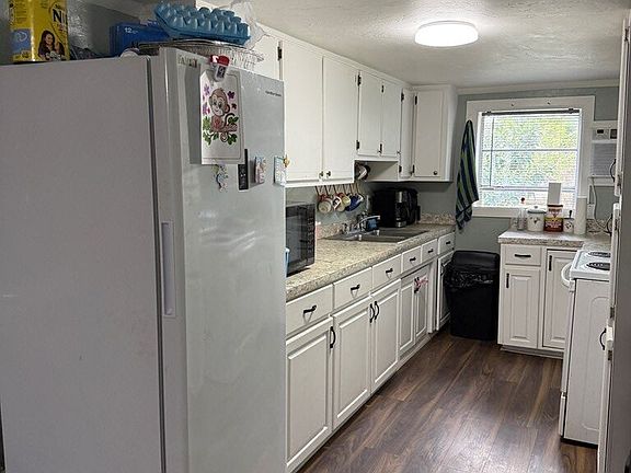 4th image of 56 NE 723rd St