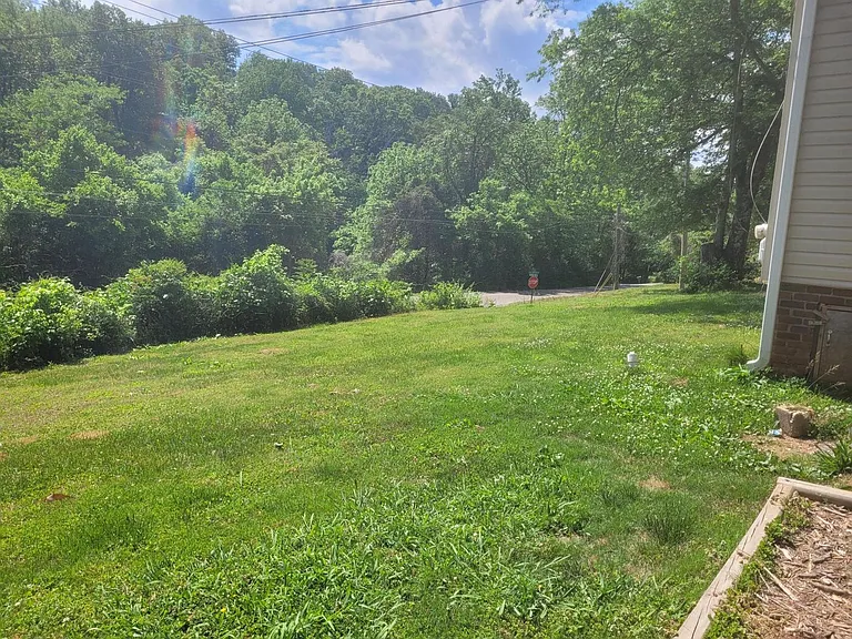 505 Mountain Ridge Rd — Photo 17