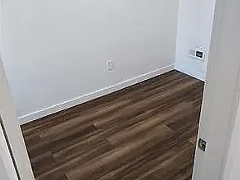 2907 N Ringgold St — Photo 2