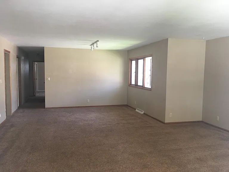 517 S 13th Ave — Photo 10