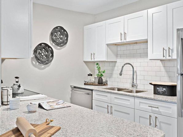 1000 Pheasant Hollow Dr #124