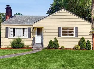 9310 42nd Ave NE, Seattle, WA 98115