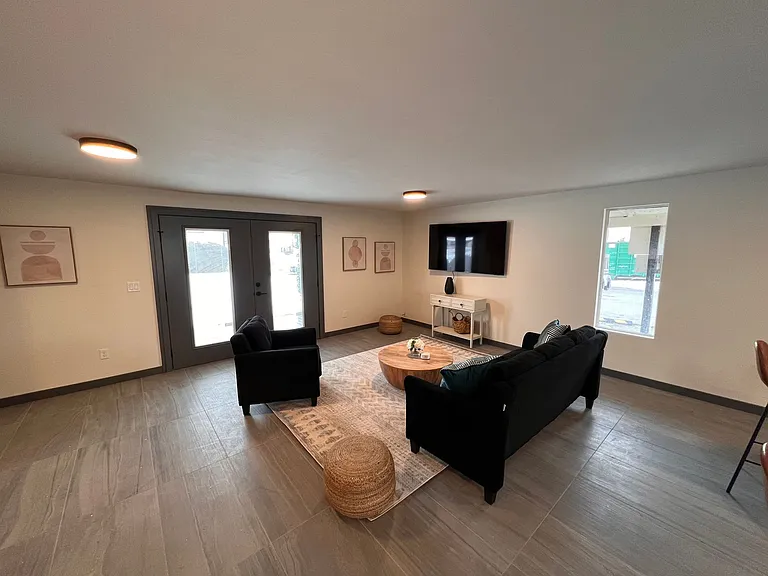 Brix Apartments — Photo 13