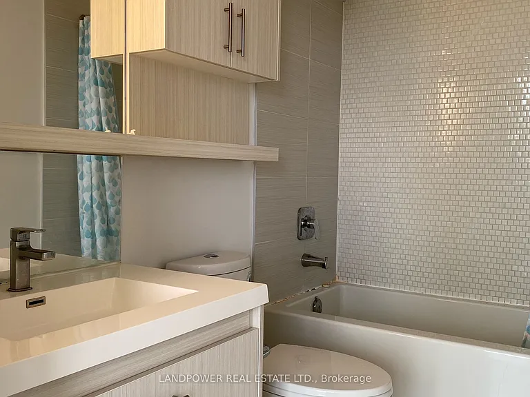 128 Fairview Mall Dr #805 — Photo 3