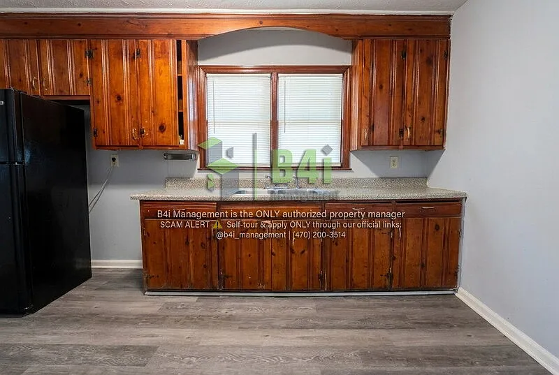 3 bed, 1.0 bath, 943 sqft, $1,325 — Photo 4