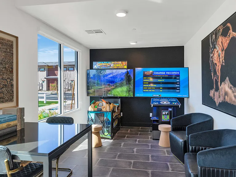Everly at Morrison Ranch Luxury Apartments — Photo 47