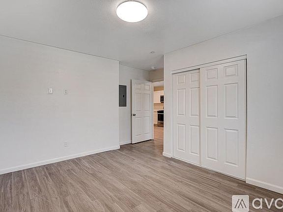 2nd image of 405 S 10th St #6