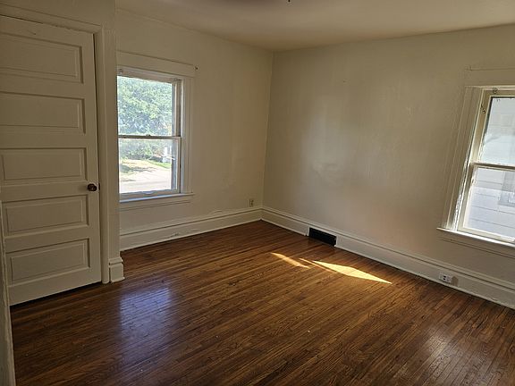 4th image of 1150 N Main St #2