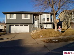 13560 Lillian St, Omaha, NE 68138
