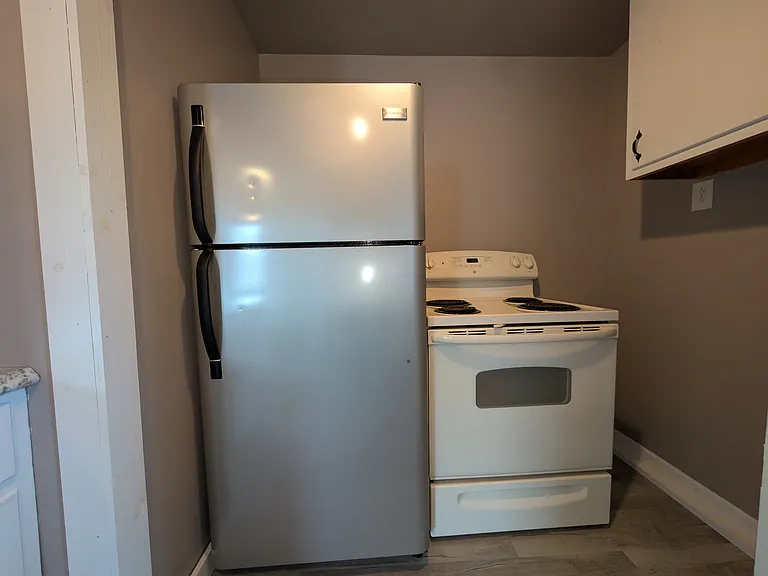 56 Franklin Ave #B — Photo 16