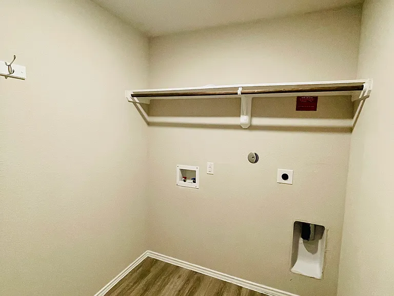 1202 Mare Stable Ct — Photo 9