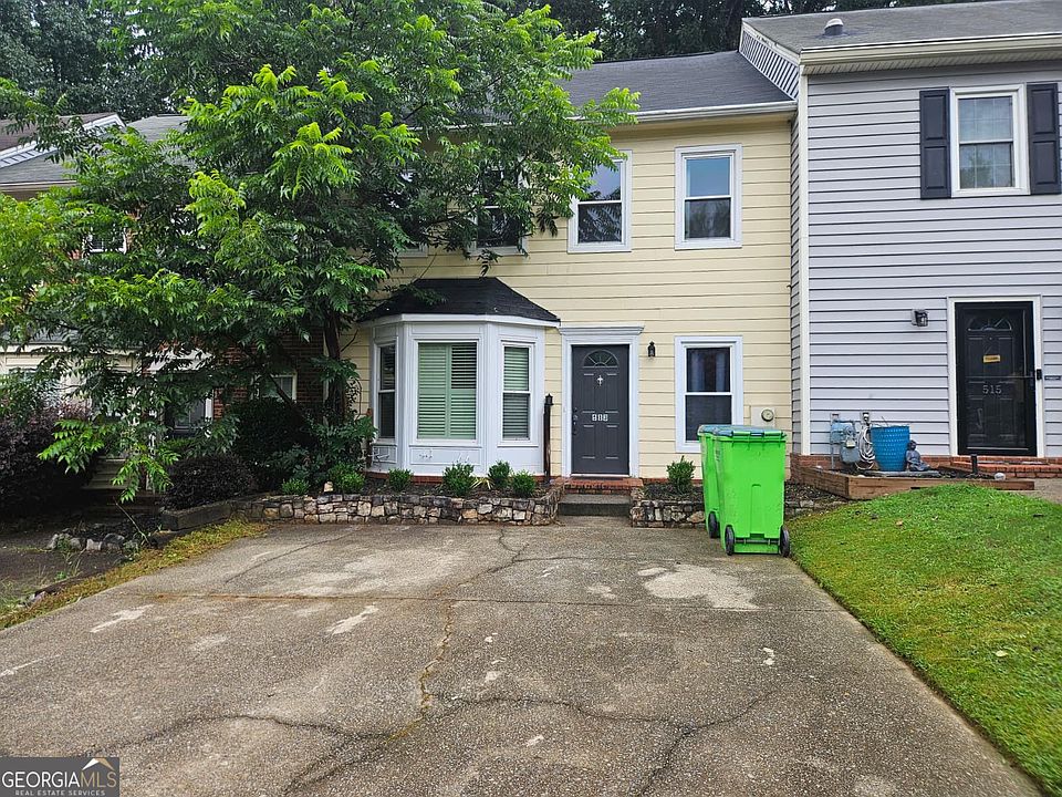 1st image of 513 Salem Woods Dr SE