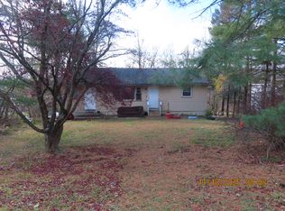 27 Sunny Ln, Highland Mills, NY 10930