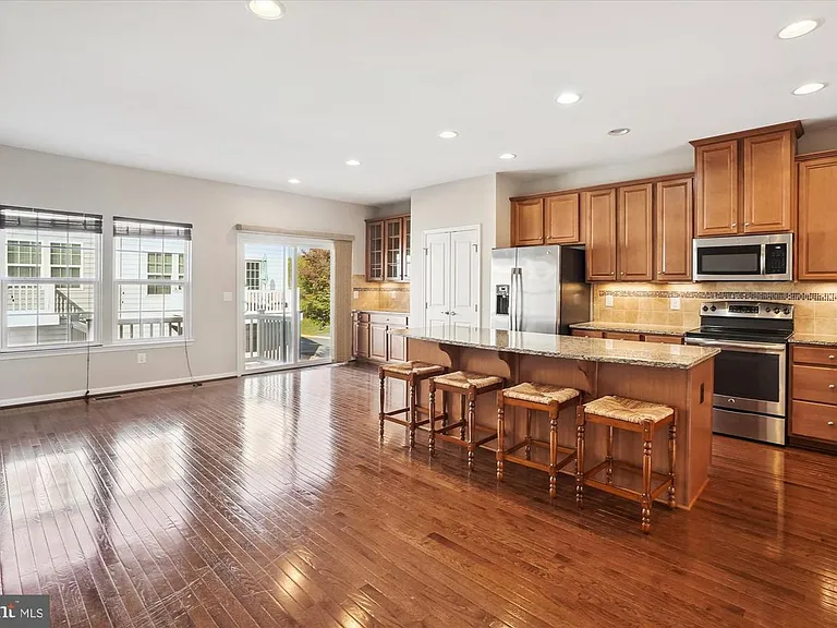 7106 Santa Cruz Pl — Photo 7