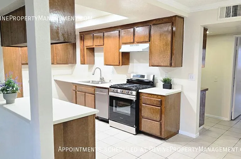16970 Marygold Ave #11 — Photo 17