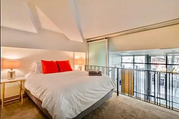 Rented by Compass | media 9