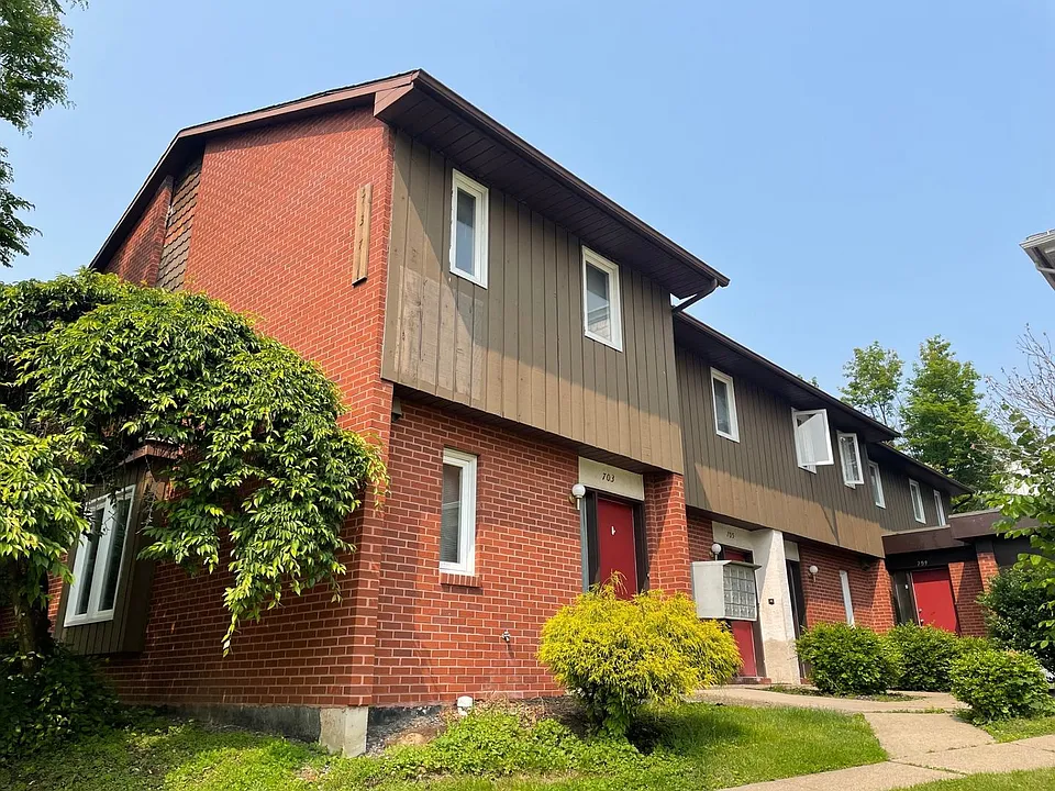 705 W College Ave