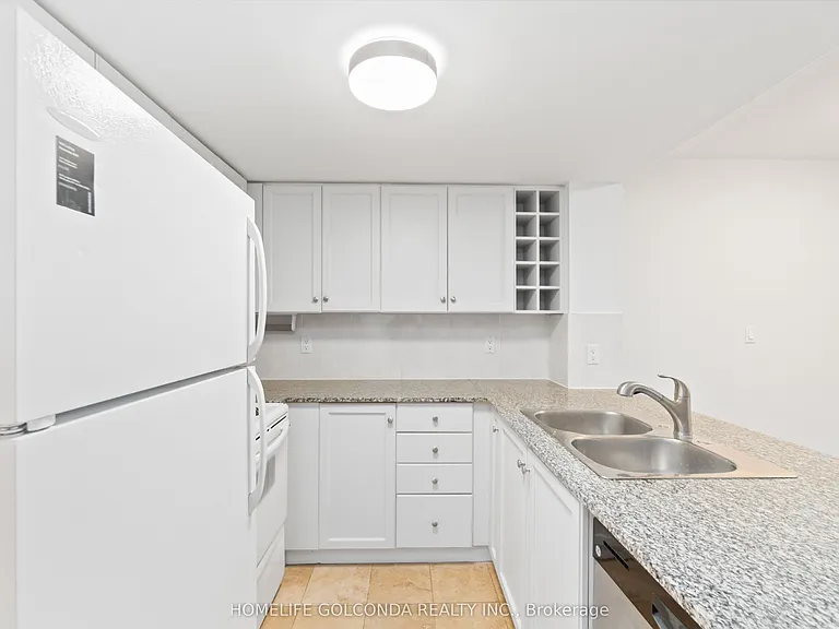 210 Victoria St #1809 — Photo 3