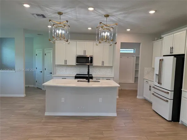 8112 NW 78th St #8112, Fort Lauderdale, FL 33321