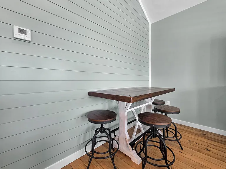1032 Sunset Cir W — Photo 18