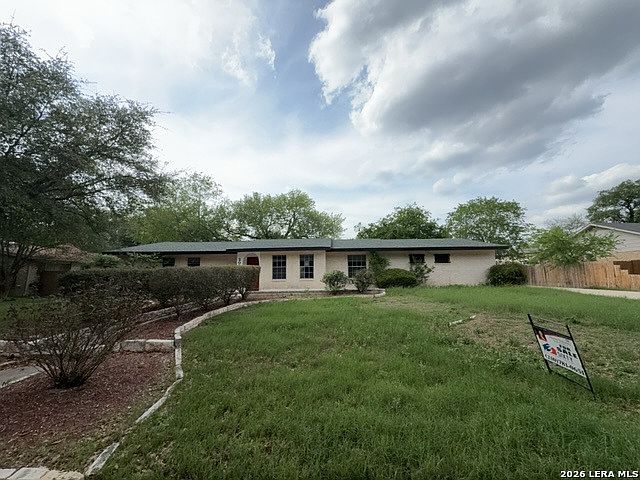 1st image of 202 SHALIMAR DR