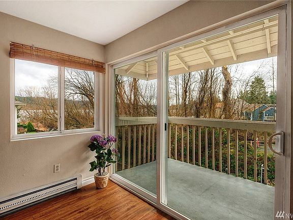 4th image of 17407 NE 45th St APT 160