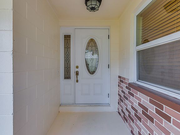 3rd image of 5860 90th Ave