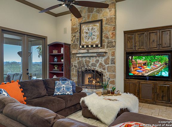 5th image of 30511 Keeneland Dr