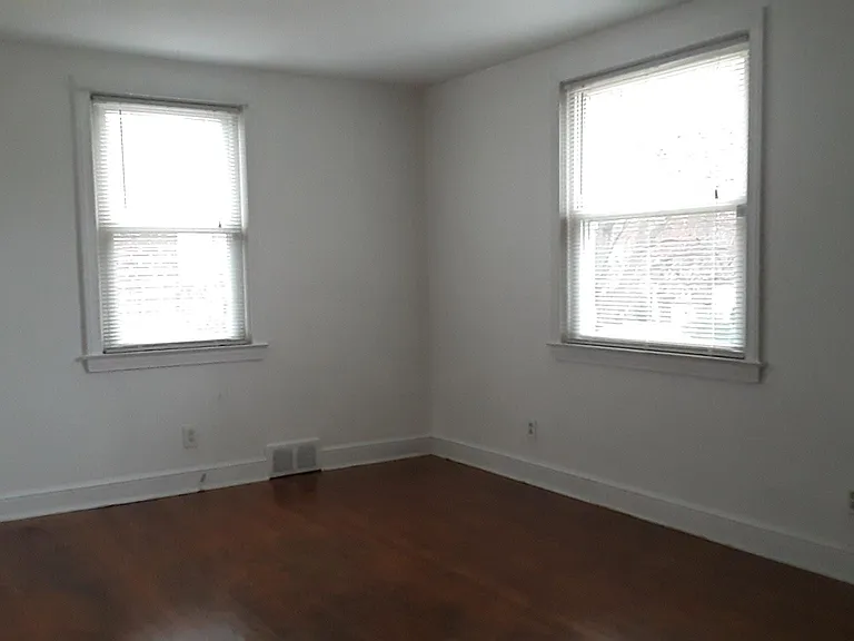 3405 Brunswick Ave — Photo 3