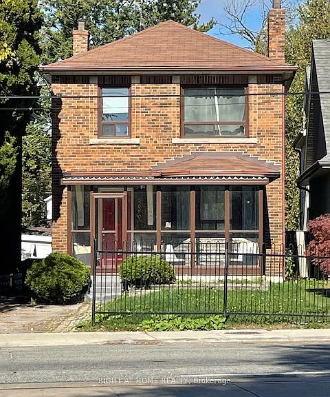 2680 Lake Shore Blvd W — Photo 1
