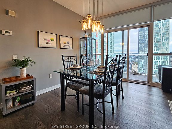 2nd image of 75 Queens Wharf Rd #3015