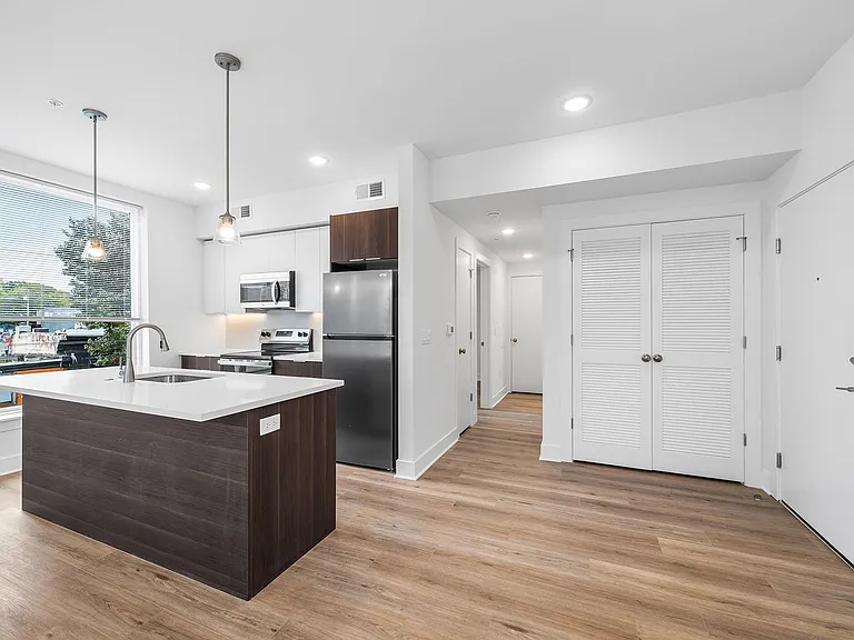 4324 Lancaster Ave — Photo 33