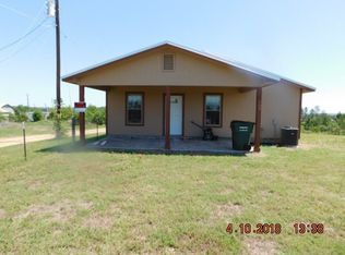 103 Chaparral Ln, Smithville, TX 78957