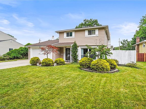 4th image of 5875 Gareau Dr