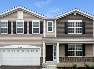 908 Timber Lake Dr, Antioch, IL 60002