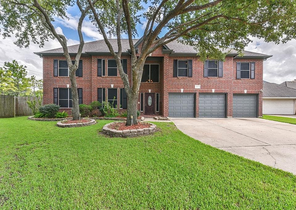 1st image of 4203 Flora Dr