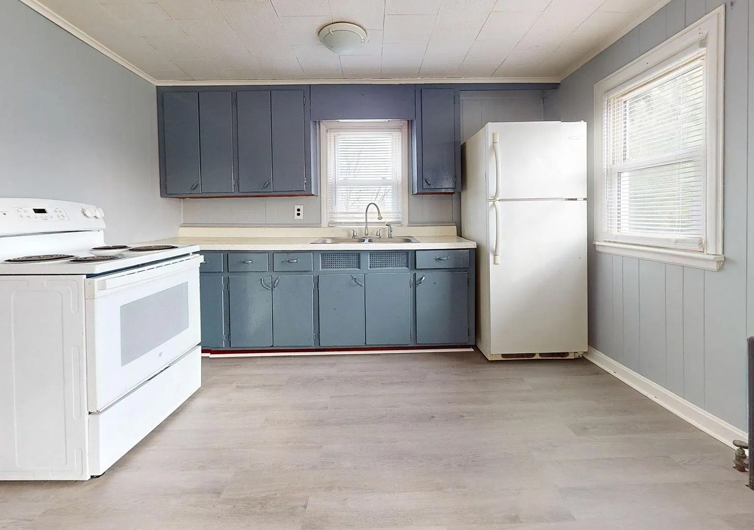 87 Mack Ave — Photo 2
