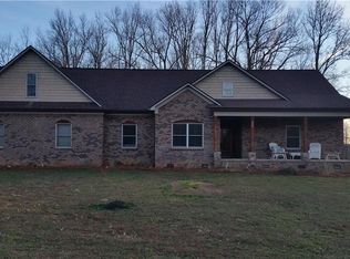 900 Four Brooks Rd, Winston Salem, NC 27107