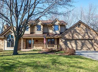 W143N5294 Saint Andrews Ct, Menomonee Falls, WI 53051