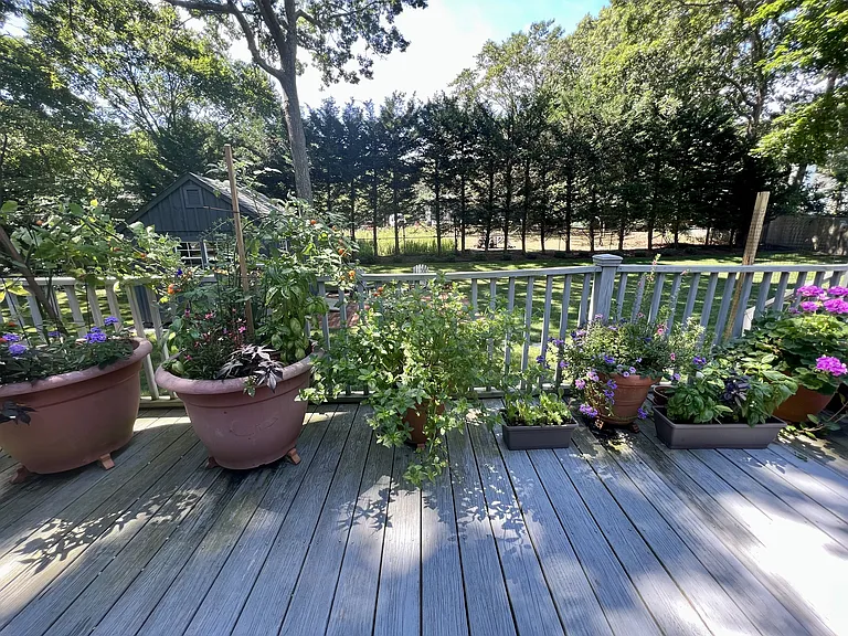 16 Beechwood Dr — Photo 30