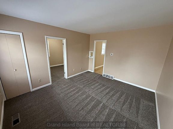 3rd image of 621 Bischeld St
